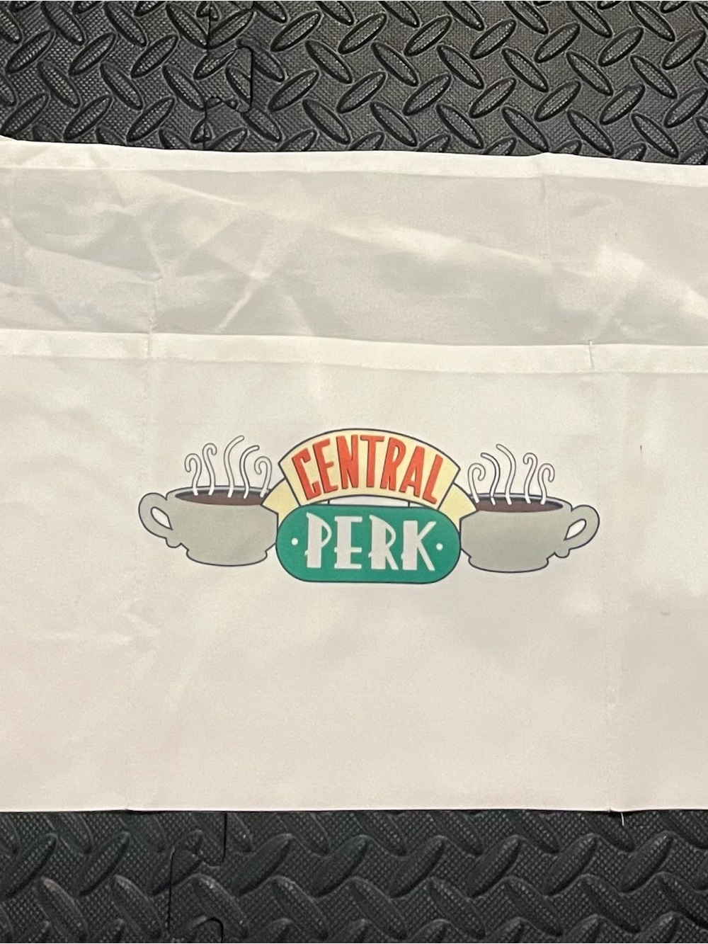 Halloween costume - Central Perk waist apron - Rachel Green